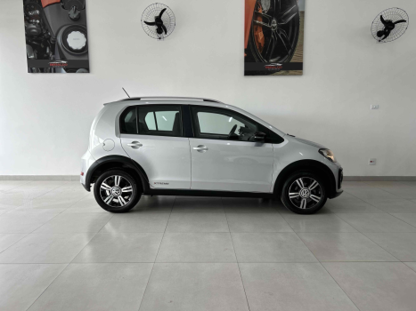 VOLKSWAGEN UP 1.0 4P FLEX 170 TSI XTREME, Foto 6