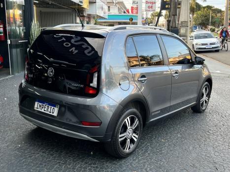 VOLKSWAGEN UP 1.0 4P FLEX 170 TSI XTREME, Foto 4