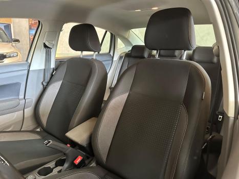 VOLKSWAGEN Virtus 1.0 4P 200 TSI FLEX COMFORTLINE AUTOMTICO, Foto 10