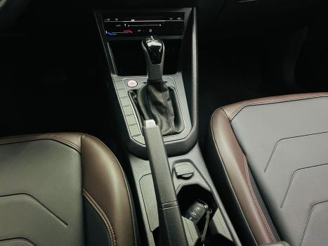 VOLKSWAGEN Virtus 1.0 4P 200 TSI FLEX HIGHLINE AUTOMTICO, Foto 11