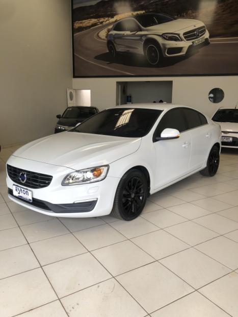 VOLVO S60 2.0 4P T5 KINETIC TURBO AUTOMTICO, Foto 2