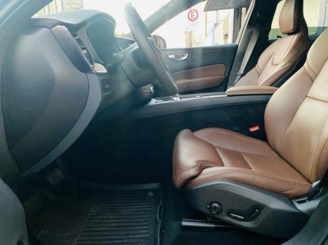 VOLVO XC60 2.0 16V 4P FLEX T8 RECHARGE HBRIDO ULTIMATE DARK AWD TURBO GEARTRONIC AUTOMTICO, Foto 15