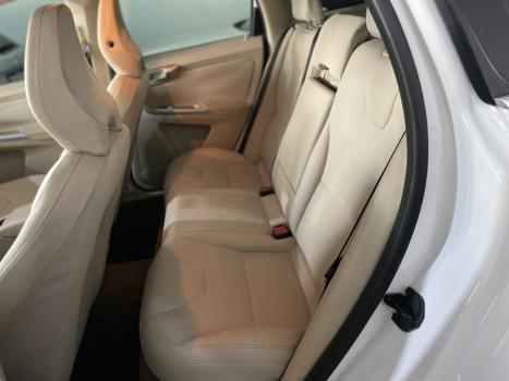 VOLVO XC60 2.0 4P COMFORT T5 TURBO AUTOMTICO, Foto 2