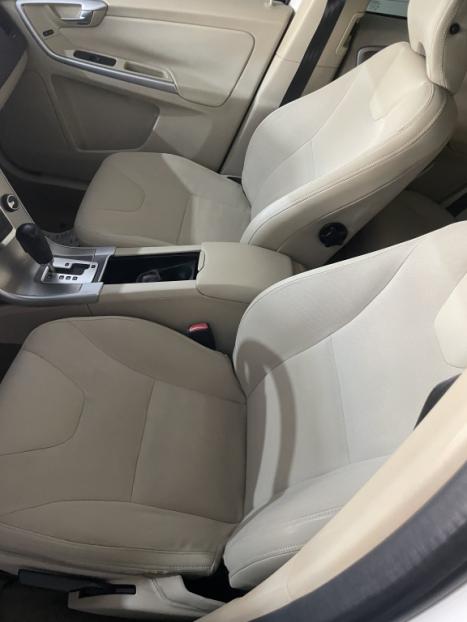 VOLVO XC60 2.0 4P COMFORT T5 TURBO AUTOMTICO, Foto 5
