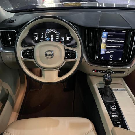 VOLVO XC60 2.0 4P T5 MOMENTUM TURBO AUTOMTICO, Foto 2