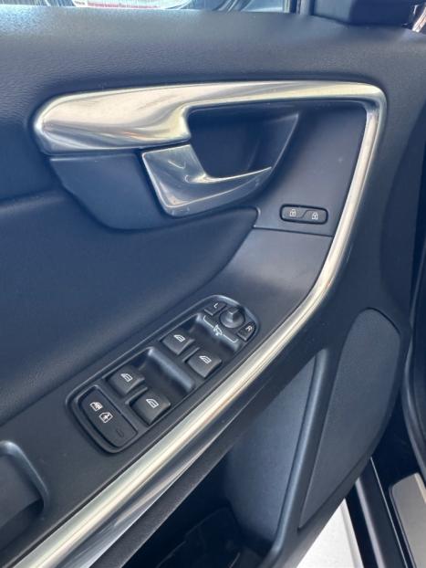 VOLVO XC60 2.0 4P T6 R DESIGN TURBO AUTOMTICO, Foto 15