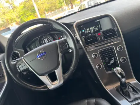 VOLVO XC60 2.0 T5 4P KINETIC DRIVE-E AUTOMTICO, Foto 11