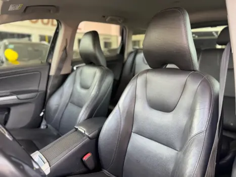 VOLVO XC60 2.0 T5 4P KINETIC DRIVE-E AUTOMTICO, Foto 15