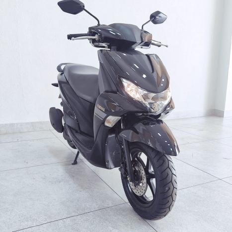 YAMAHA Fluo 125 ABS, Foto 3