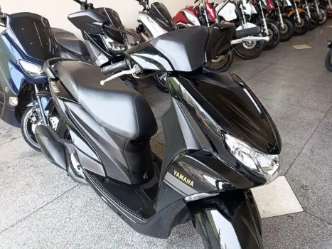 YAMAHA Fluo 125 ABS, Foto 3