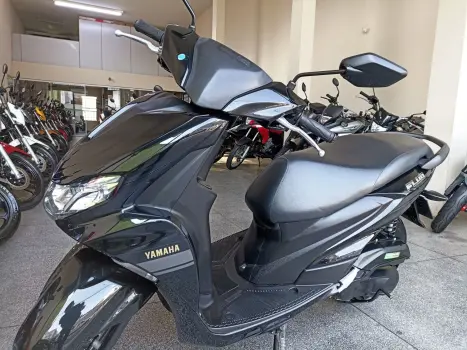 YAMAHA Fluo 125 ABS, Foto 4