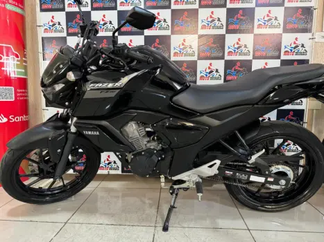 YAMAHA FZ 15 ABS, Foto 2