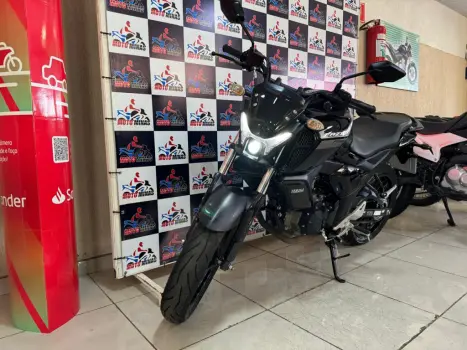 YAMAHA FZ 15 ABS, Foto 3