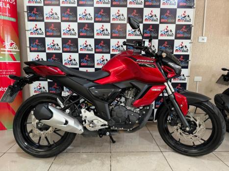 YAMAHA FZ 15 ABS, Foto 2