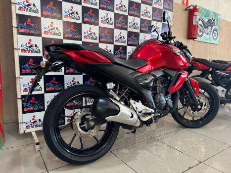 YAMAHA FZ 15 ABS, Foto 10