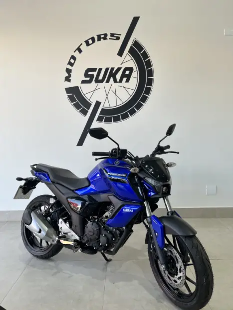 YAMAHA FZ 15 ABS, Foto 1