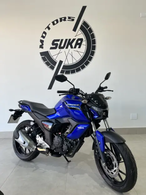 YAMAHA FZ 15 ABS, Foto 4