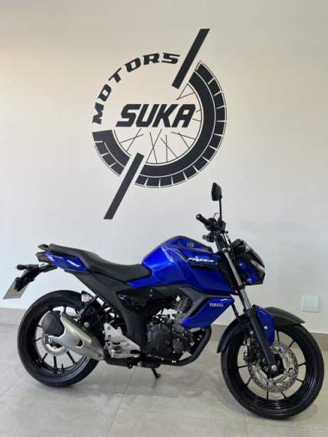 YAMAHA FZ 15 Fazer ABS, Foto 3