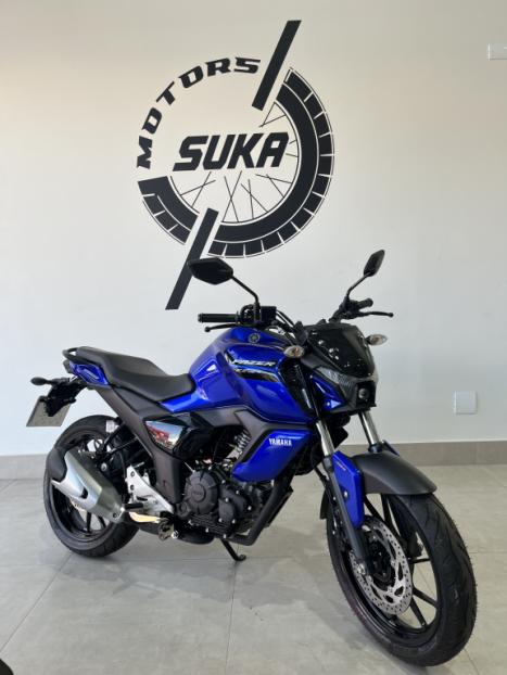 YAMAHA FZ 15 Fazer ABS, Foto 4