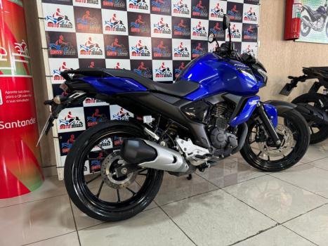 YAMAHA FZ 15 Fazer ABS, Foto 8