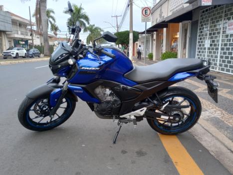 YAMAHA FZ 15 Fazer ABS, Foto 2