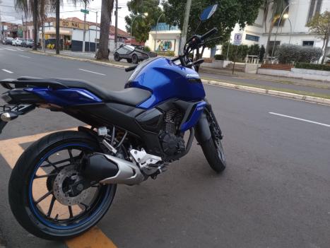 YAMAHA FZ 15 Fazer ABS, Foto 4