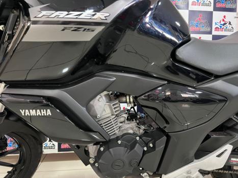 YAMAHA FZ 15 Fazer ABS, Foto 5