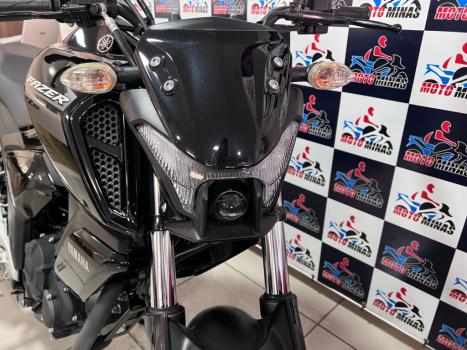 YAMAHA FZ 15 Fazer ABS, Foto 8
