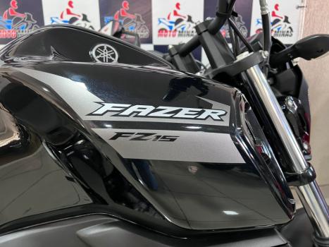 YAMAHA FZ 15 Fazer ABS, Foto 10