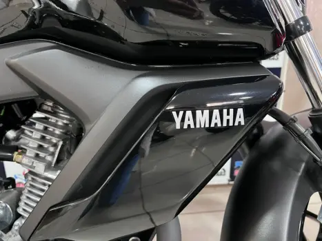 YAMAHA FZ 15 Fazer ABS, Foto 11