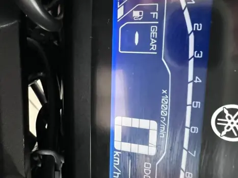 YAMAHA FZ 15 Fazer ABS, Foto 6