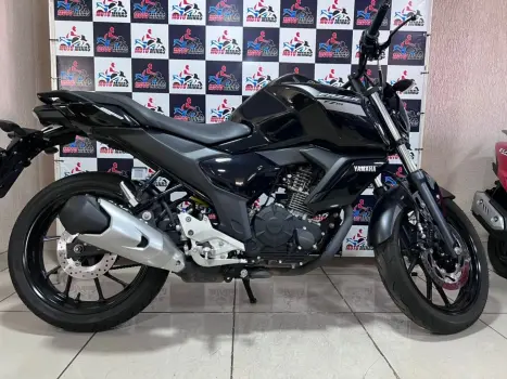 YAMAHA FZ 15 Fazer ABS, Foto 7