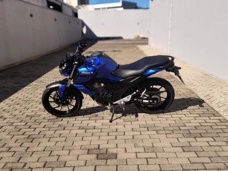YAMAHA FZ 15 Fazer ABS, Foto 2