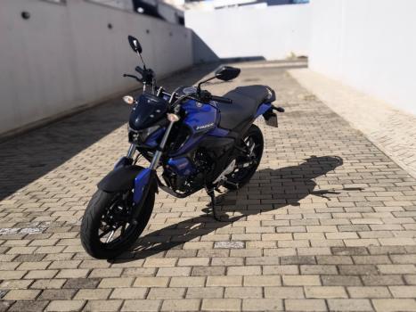 YAMAHA FZ 15 Fazer ABS, Foto 3