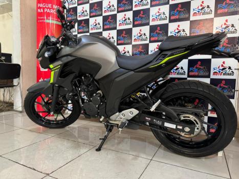 YAMAHA FZ 25 250 Fazer Flex , Foto 4