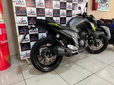 YAMAHA FZ 25 250 Fazer Flex , Foto 10