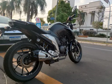 YAMAHA FZ 25 250 Fazer Flex , Foto 3