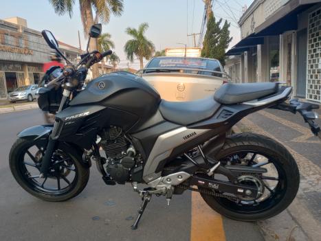 YAMAHA FZ 25 250 Fazer Flex , Foto 4