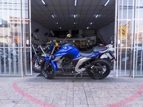 YAMAHA FZ 25 250 Fazer Flex , Foto 4