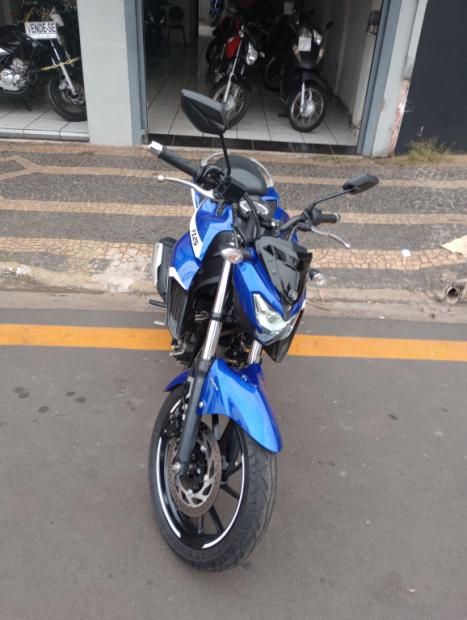 YAMAHA FZ 25 250 Fazer Flex , Foto 3