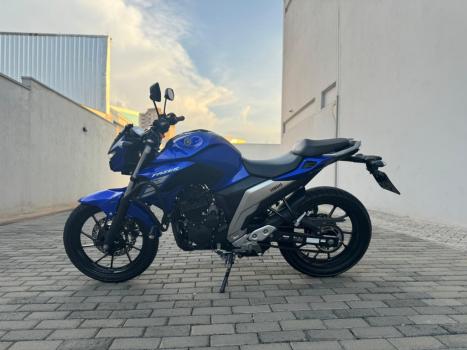 YAMAHA FZ 25 250 Fazer Flex , Foto 1