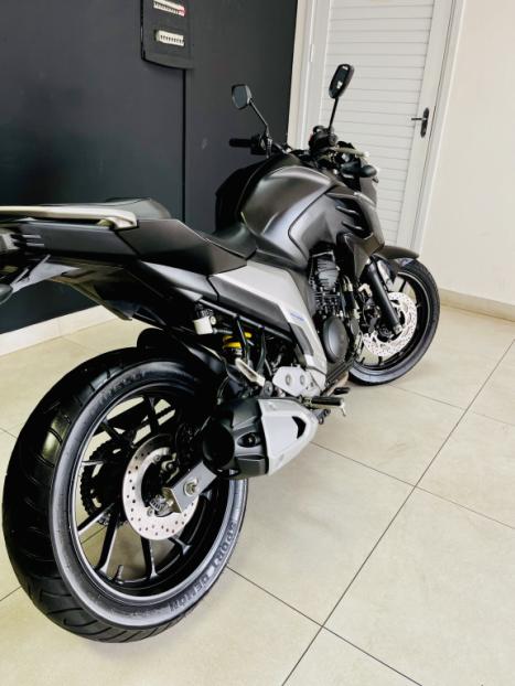 YAMAHA FZ 25 250 Fazer Flex , Foto 3