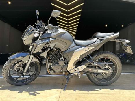 YAMAHA FZ 25 250 Fazer Flex , Foto 2