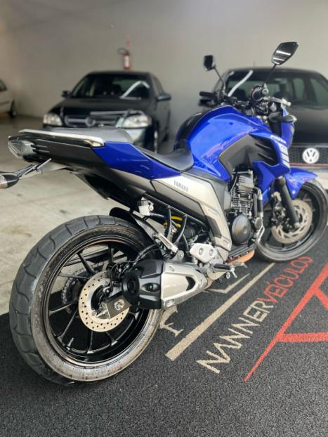YAMAHA FZ 25 250 Fazer Flex , Foto 2