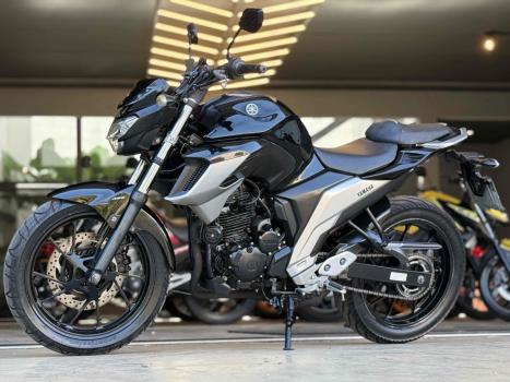 YAMAHA FZ 25 250 Fazer Flex , Foto 1