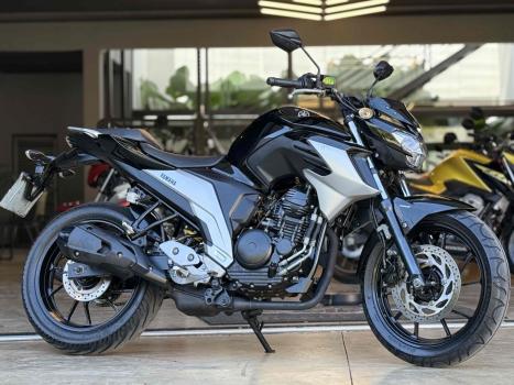 YAMAHA FZ 25 250 Fazer Flex , Foto 2