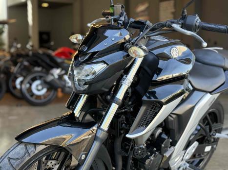 YAMAHA FZ 25 250 Fazer Flex , Foto 3