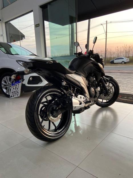YAMAHA FZ 25 250 Fazer Flex , Foto 4
