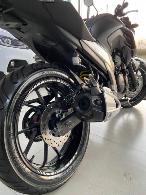 YAMAHA FZ 25 250 Fazer Flex , Foto 10