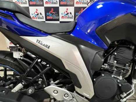 YAMAHA FZ 25 250 Fazer Flex , Foto 10